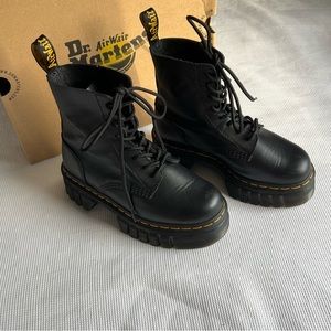 DR. MARTENS AUDRICK 8-EYE BOOT